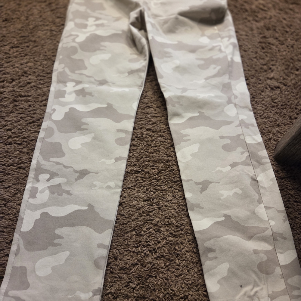 Old Navy Pixie High Rise Camouflage Pants